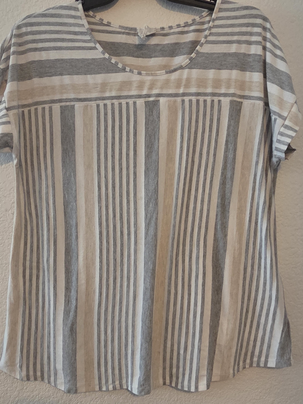 NAIF Striped Tee in Gray and Cream